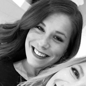 Meet your Posher, Maura